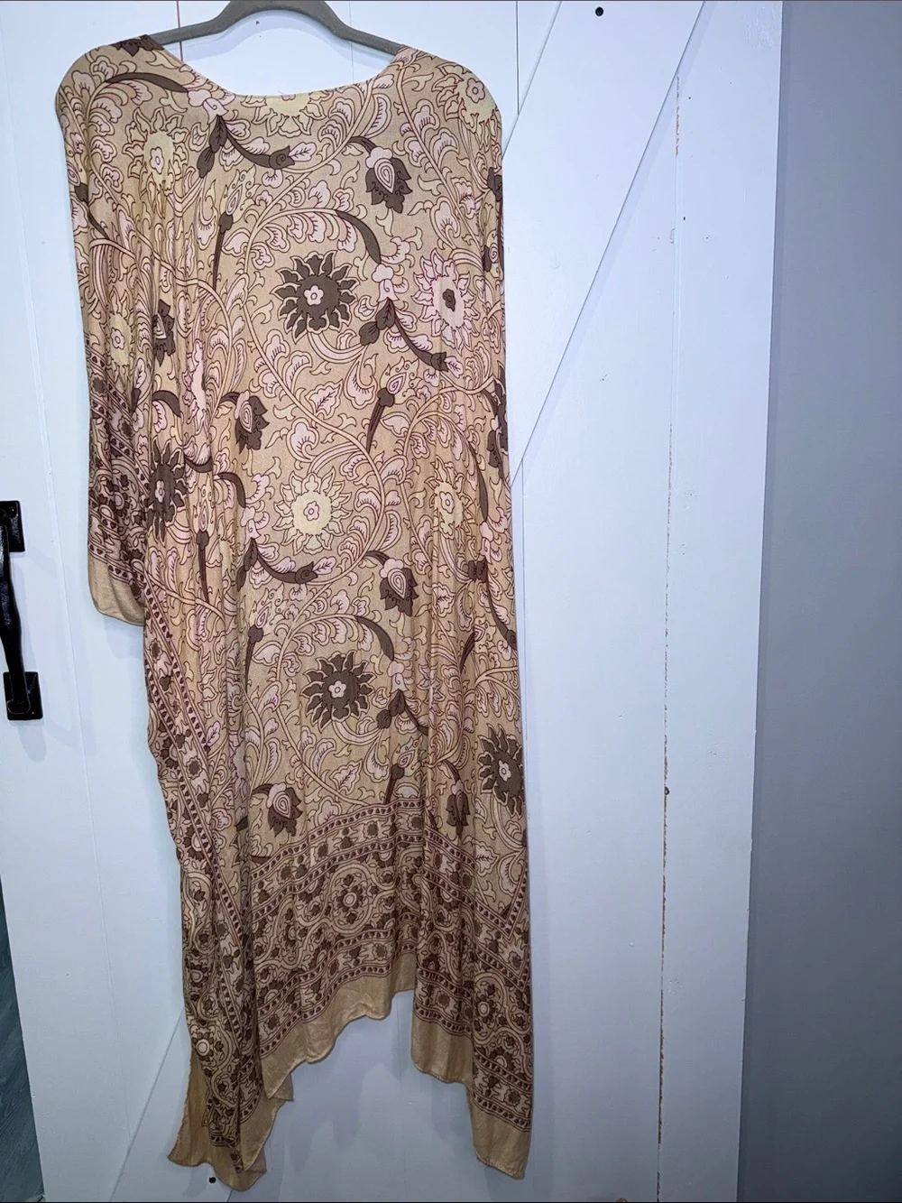 Preloved🤎Free People Beige and Brown Paisley Kimono Cover